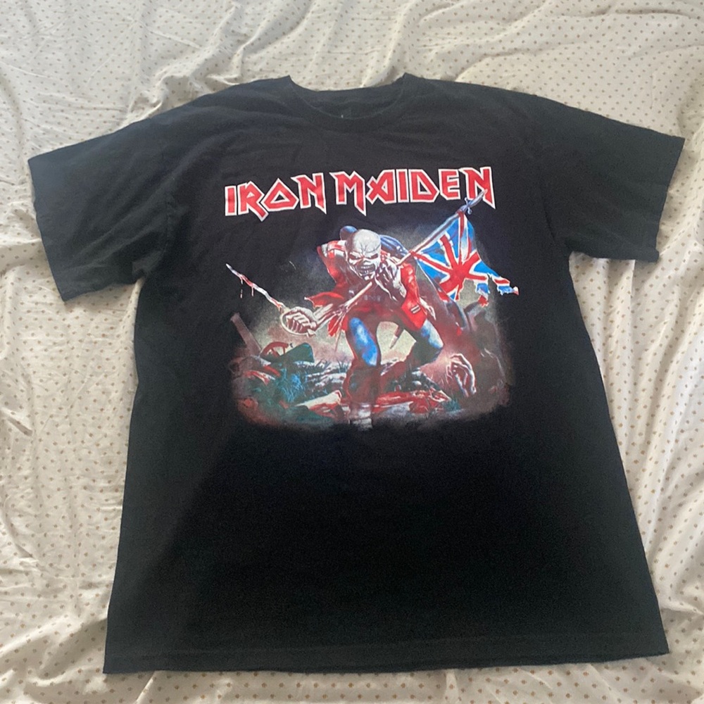 Iron Maiden tee shirt Large